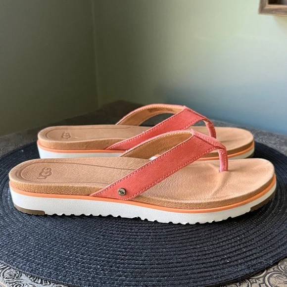EUC RARE! UGG Coral thong, flip flop, sandal - Picture 3 of 10